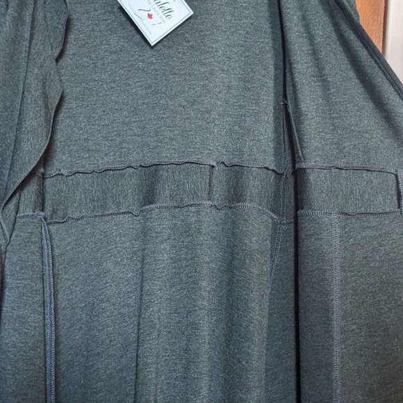 Heavy rayon wrap dress (new, never worn) - Picture 7 of 8